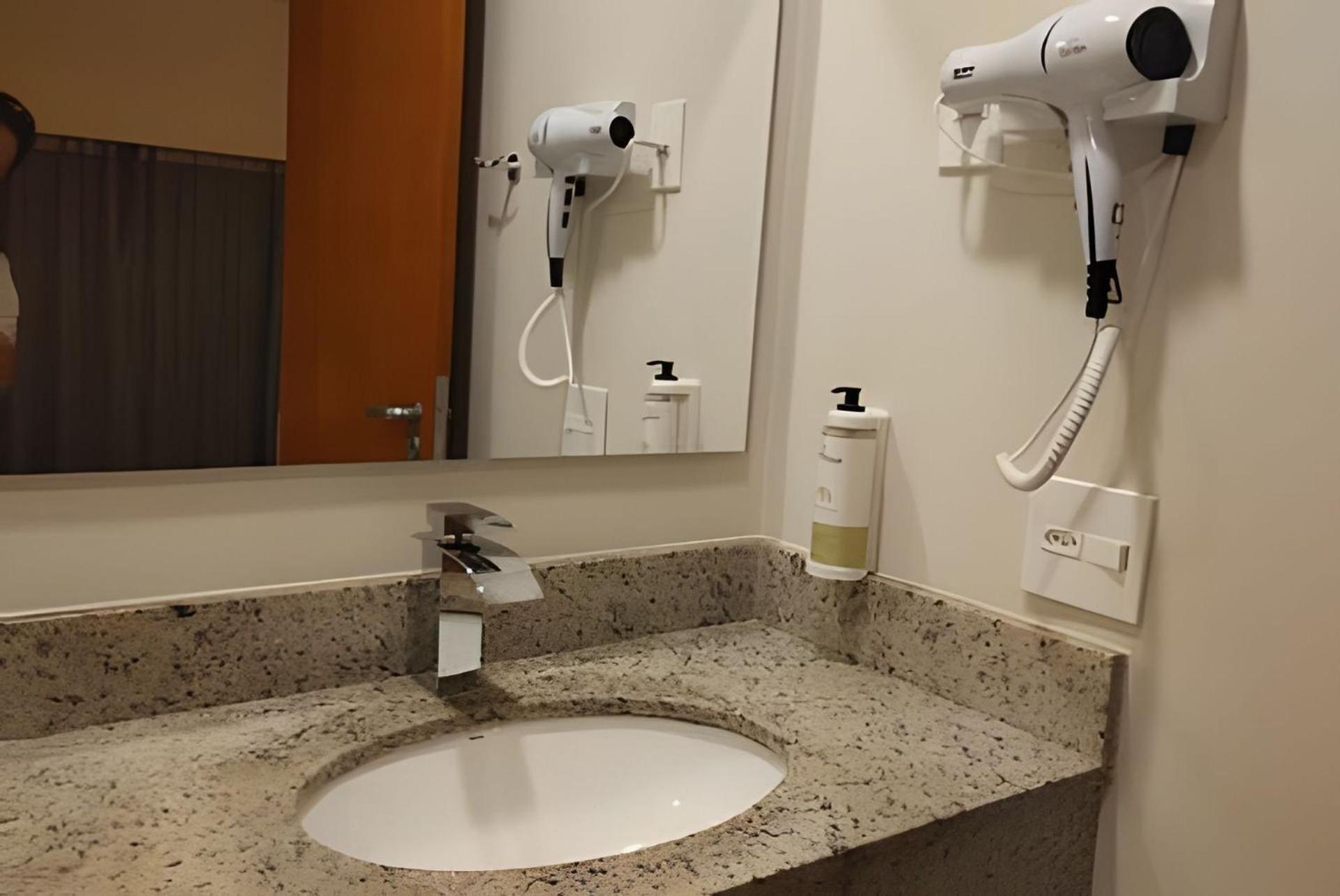 Hotel Uh 905 Flat Luxo Mariana