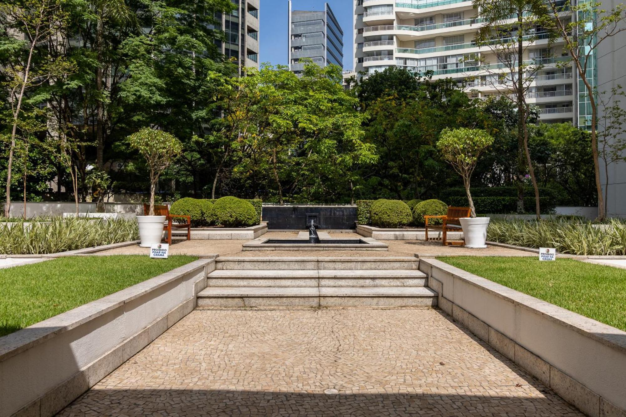 Akile Peixoto Gomide Sao Paulo