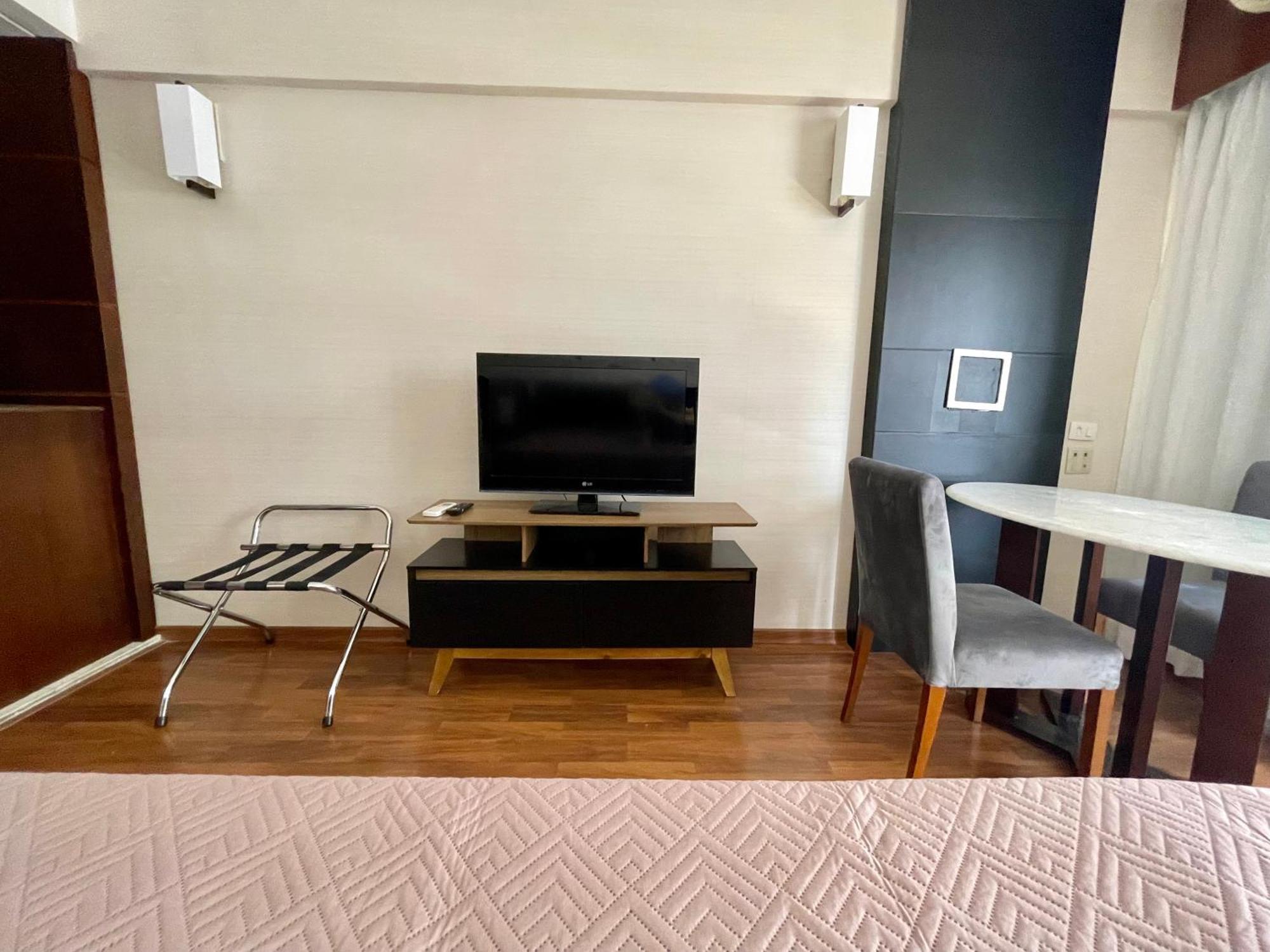 Tres De Julho Flats - Paulista Apartemen