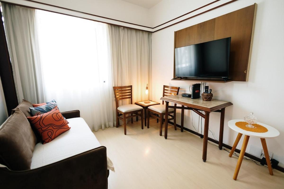 Flat 1710 - Apart 1710 •le Premier Jd. Paulista * Sao Paulo