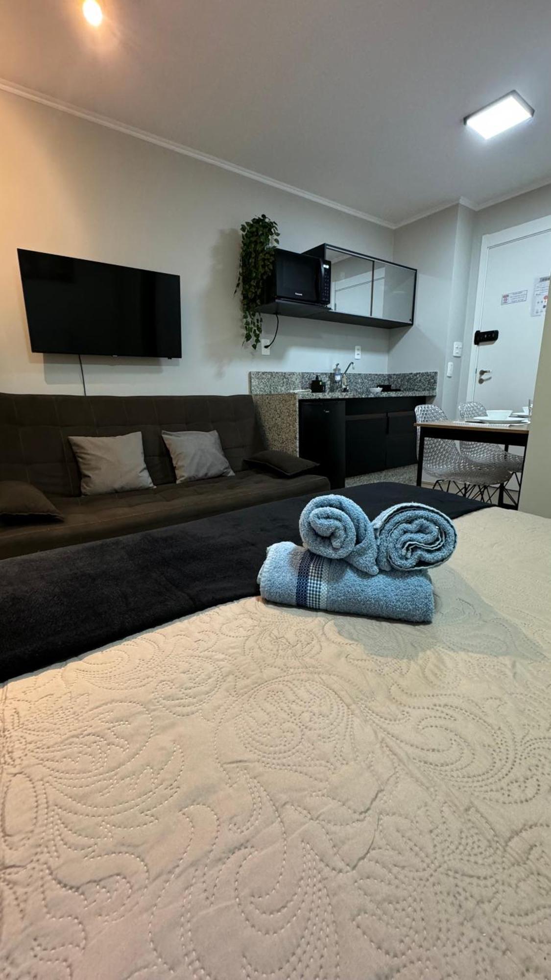 Apartment Veneza Prox Metro Bras, Feirinha Madrugada, 25 Marco, Templo Salomao