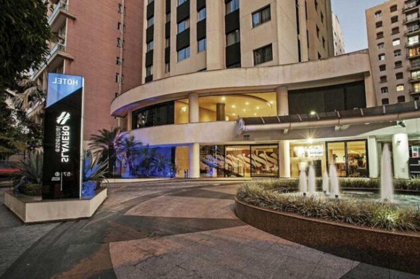 Av Rouxinol 57 Moema 09 Hotel 5*