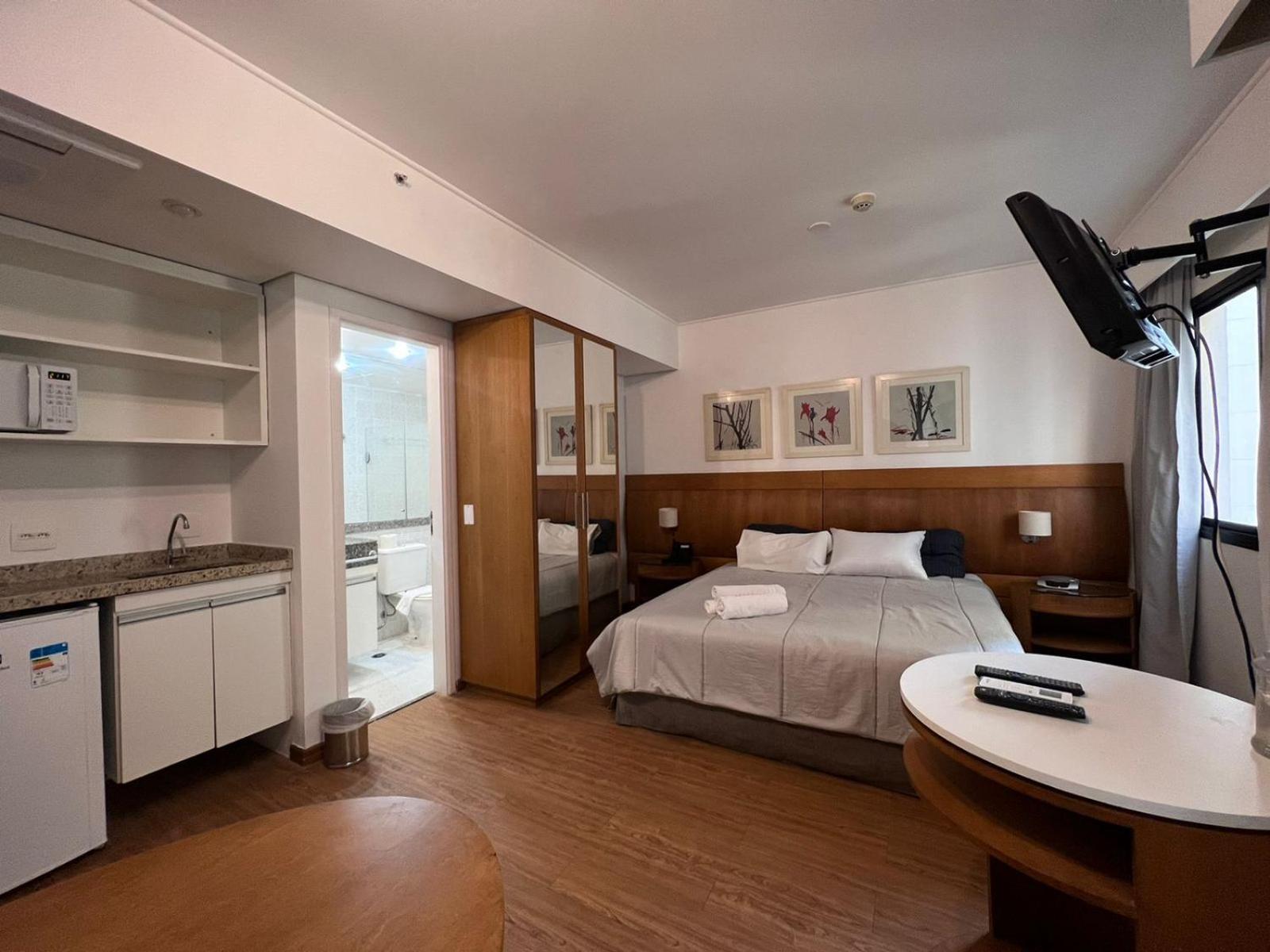 Av Rouxinol 57 Moema 09 Hotel