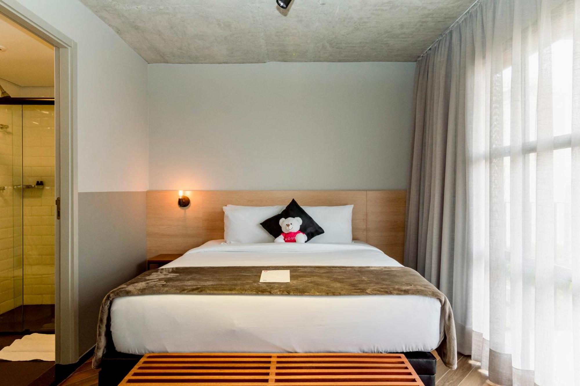 Housi Faria Lima Apartment