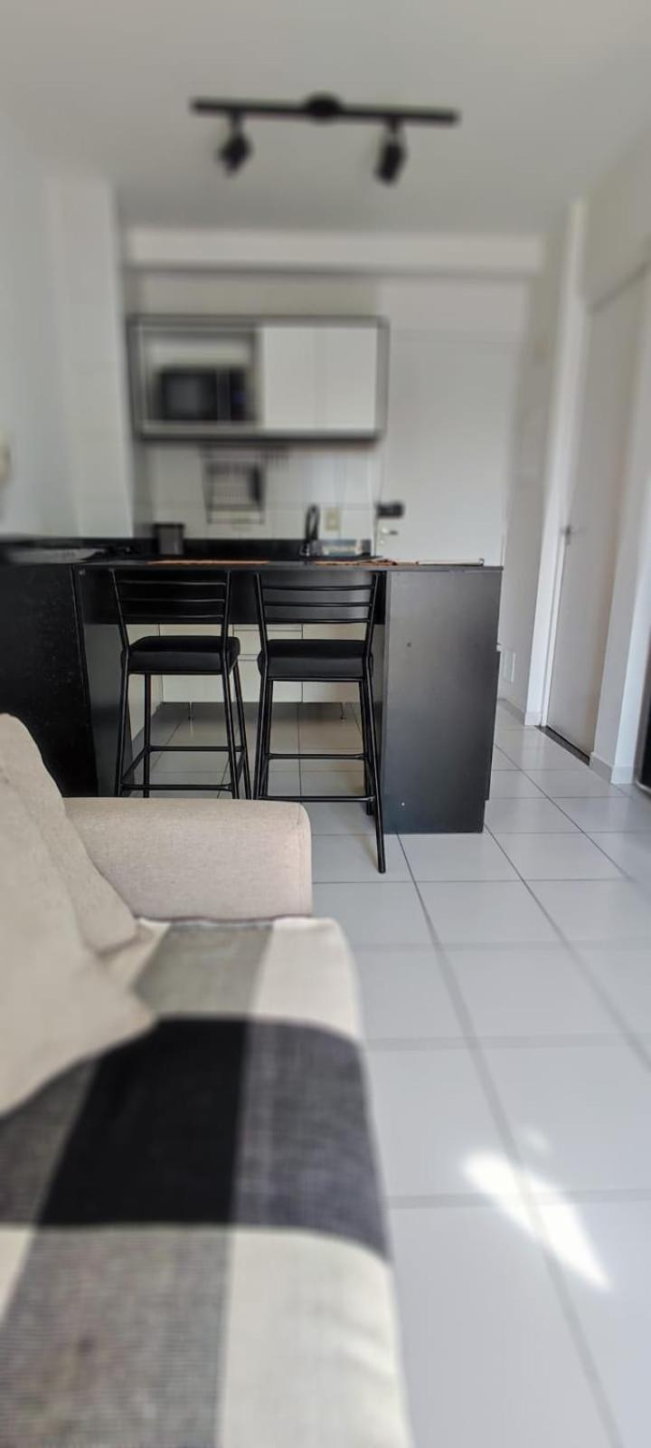 Apesinho Bras - Downtown Smart Living
