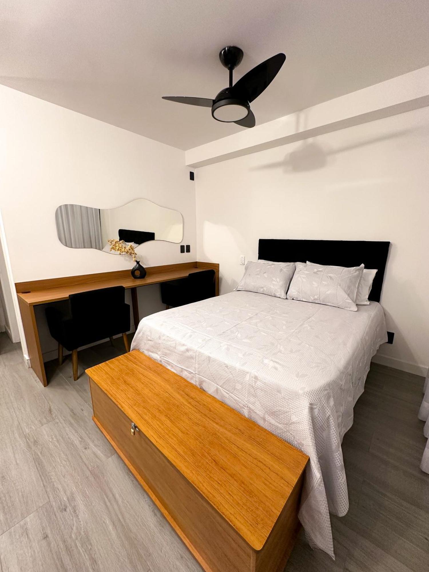 Black One Apto Moderno Luz Apartemen *