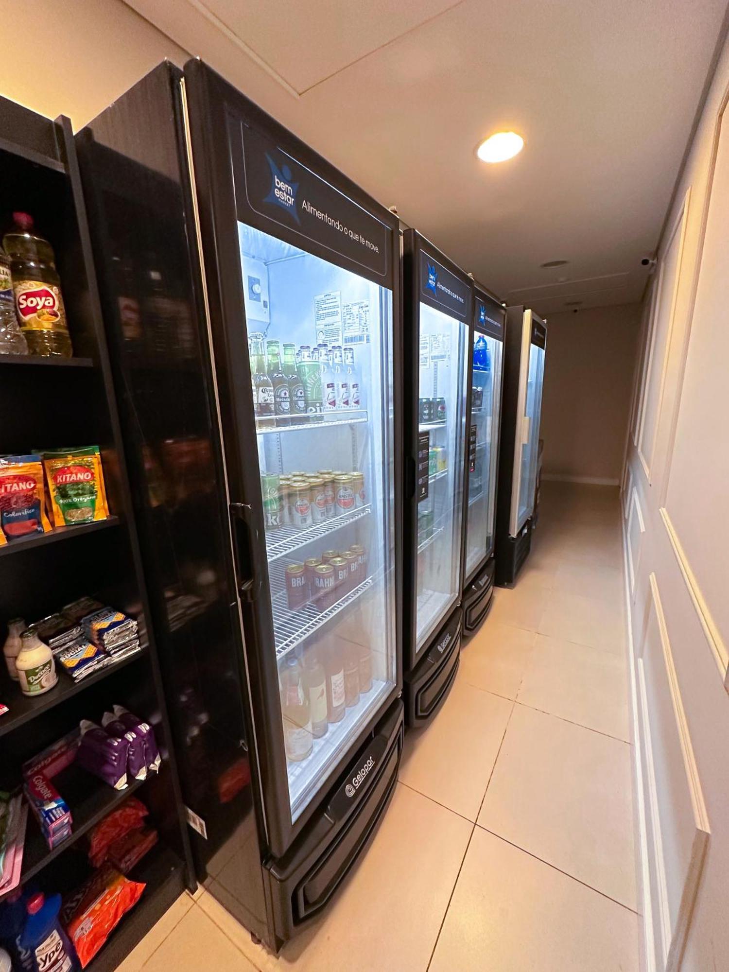 Apartemen Black One Apto Moderno Luz
