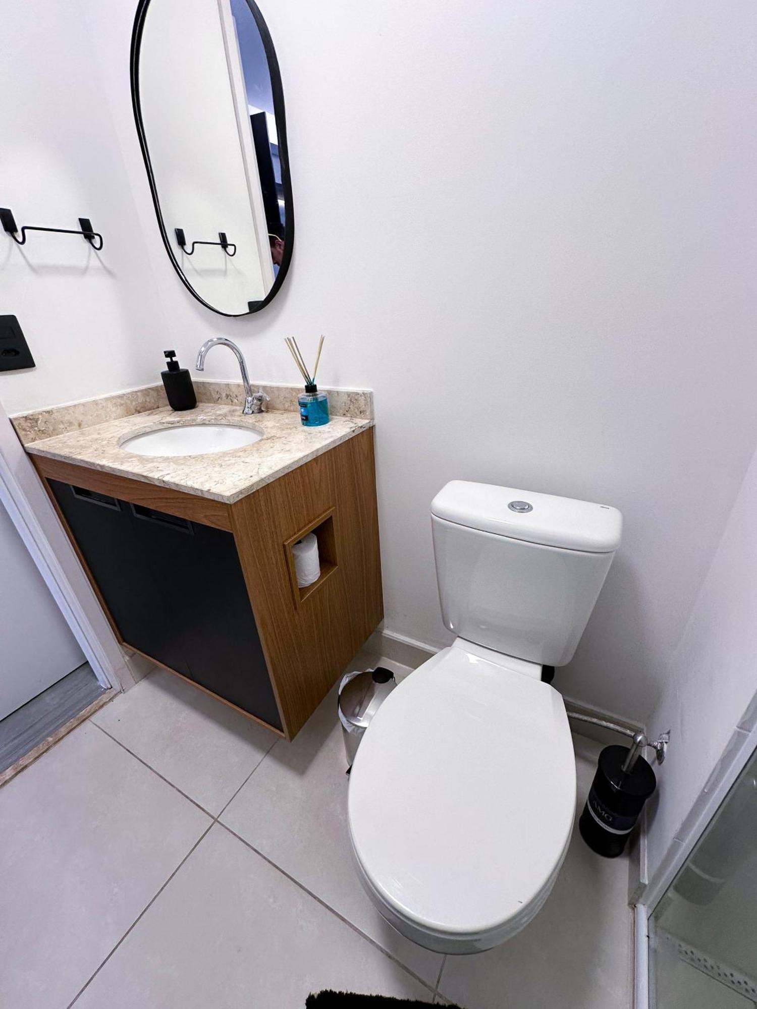 Apartemen Black One Apto Moderno Luz