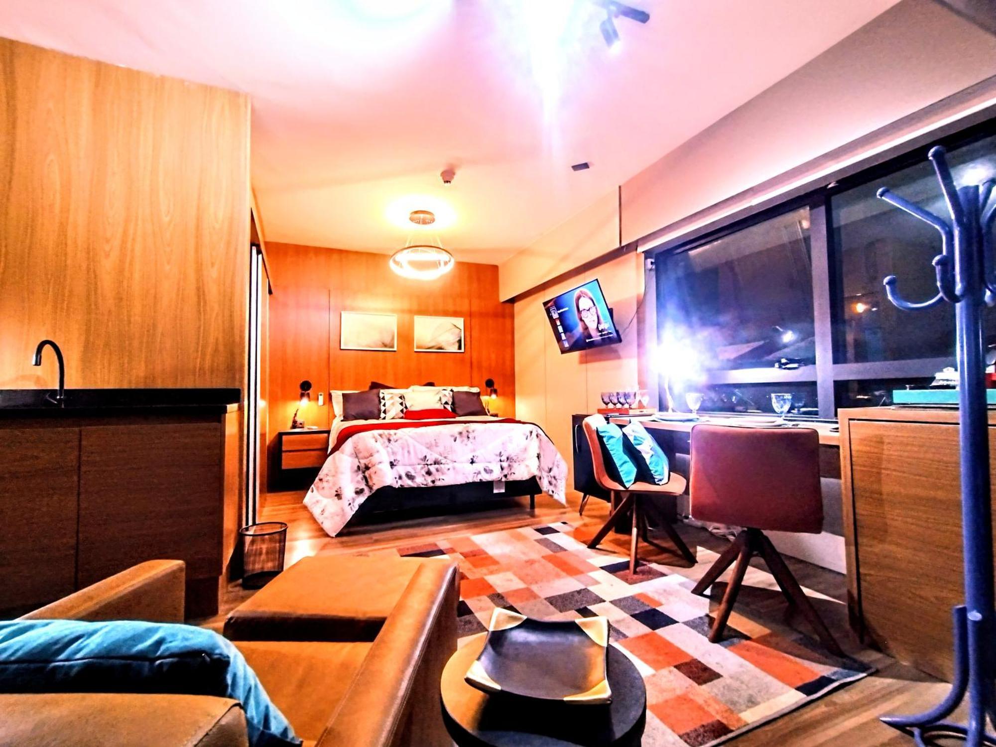 Hotel Master Deluxe Varanda - Premium Blue Tree - Av Paulista - Black Edition - By Housenn