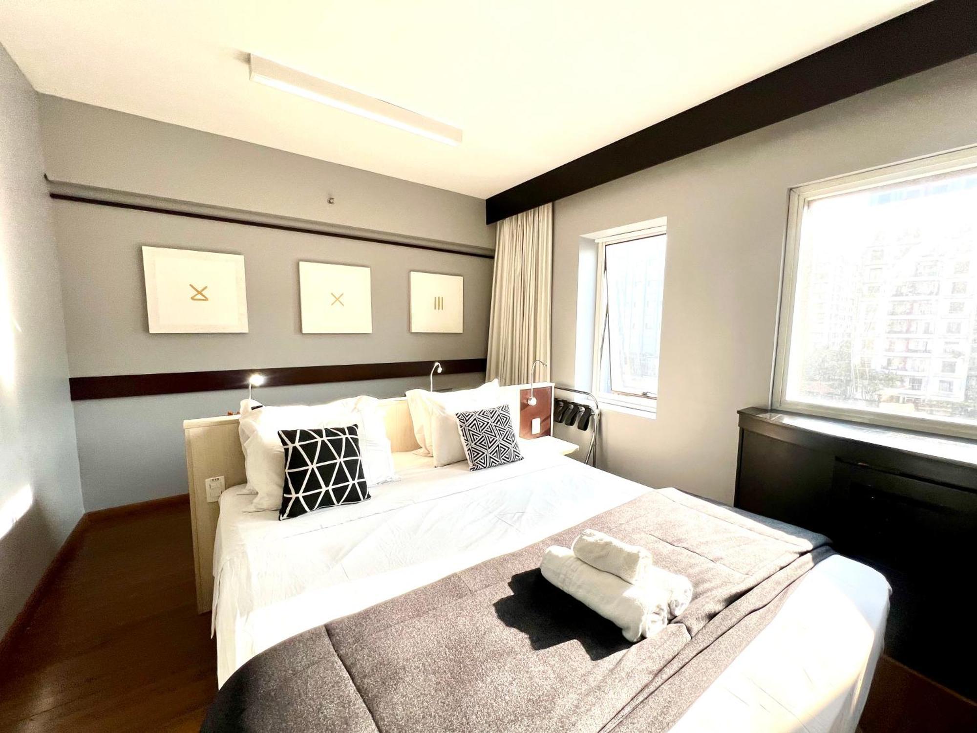 Lindo Apto Com Piscina E Academia Prox Av Paulista Apartemen Sao Paulo