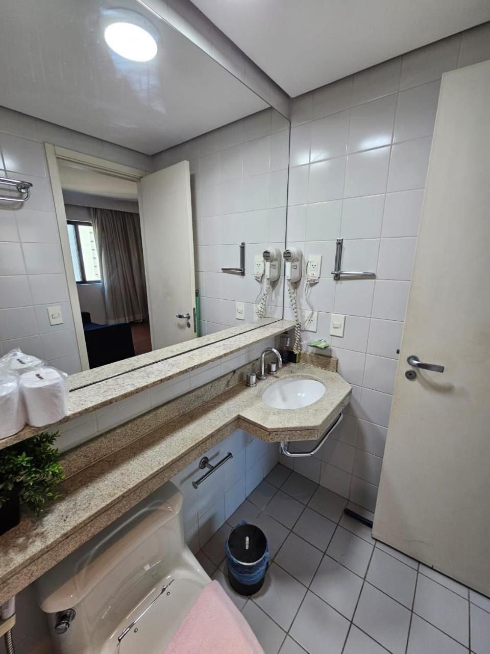 Otel Internacional Ibirapuera 2534 Proximo Metro Sao Paulo