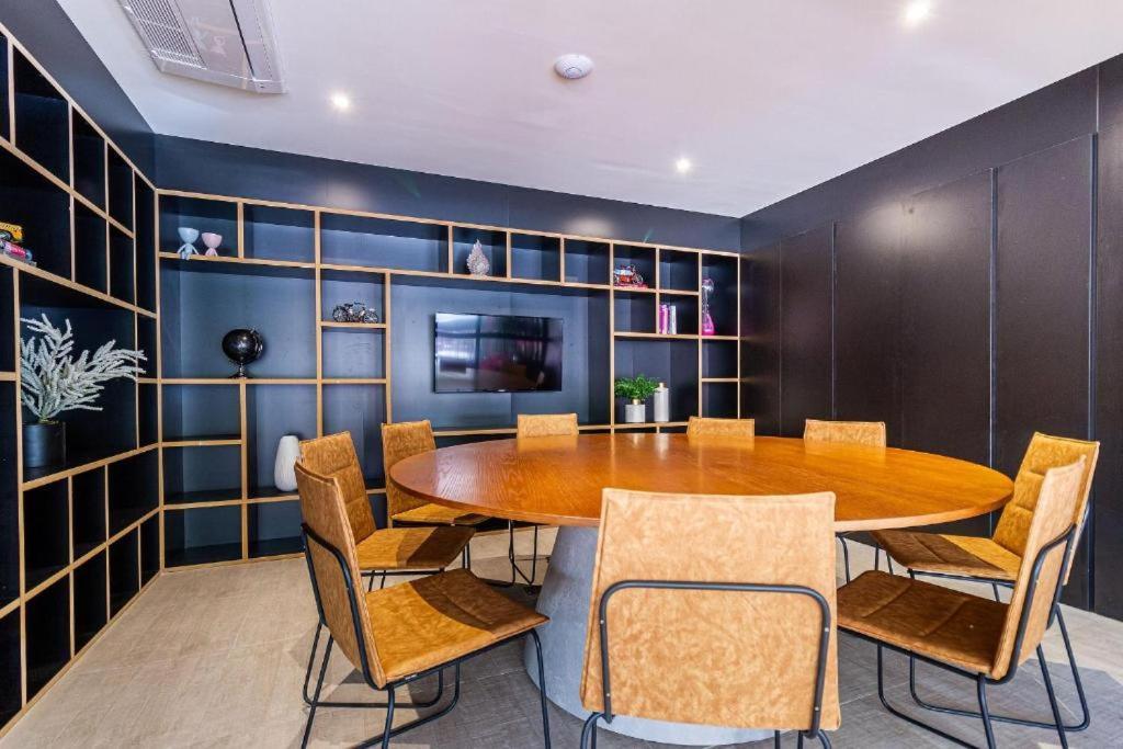 Housi Faria Lima Apartment