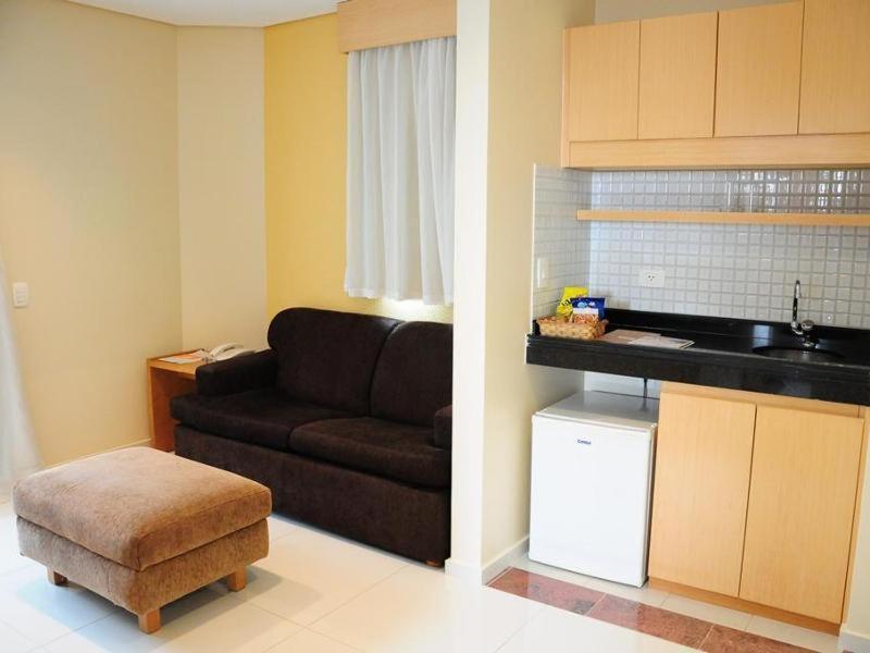 Brasilia Santana Gold Flat