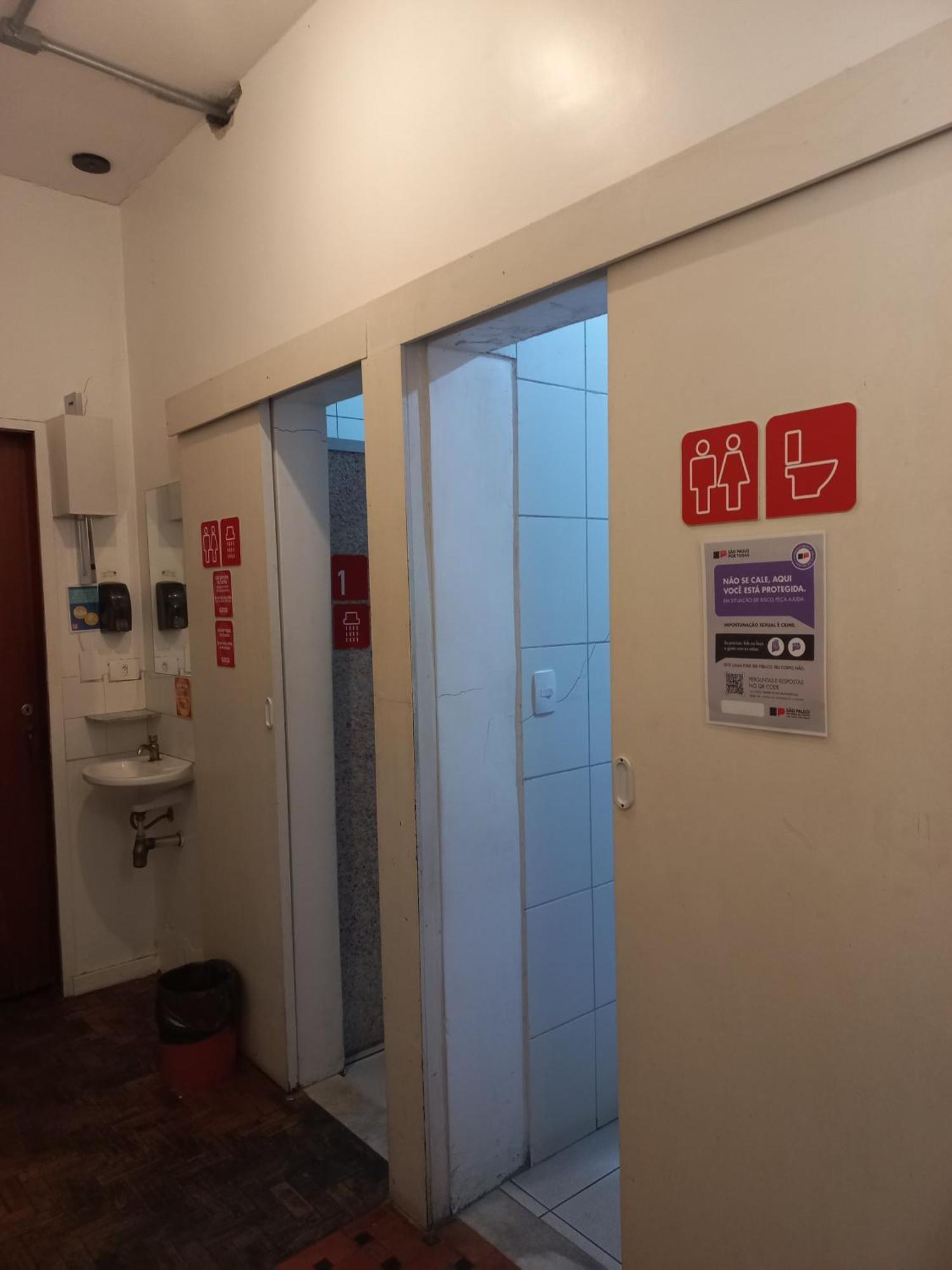 Hostel Garoa