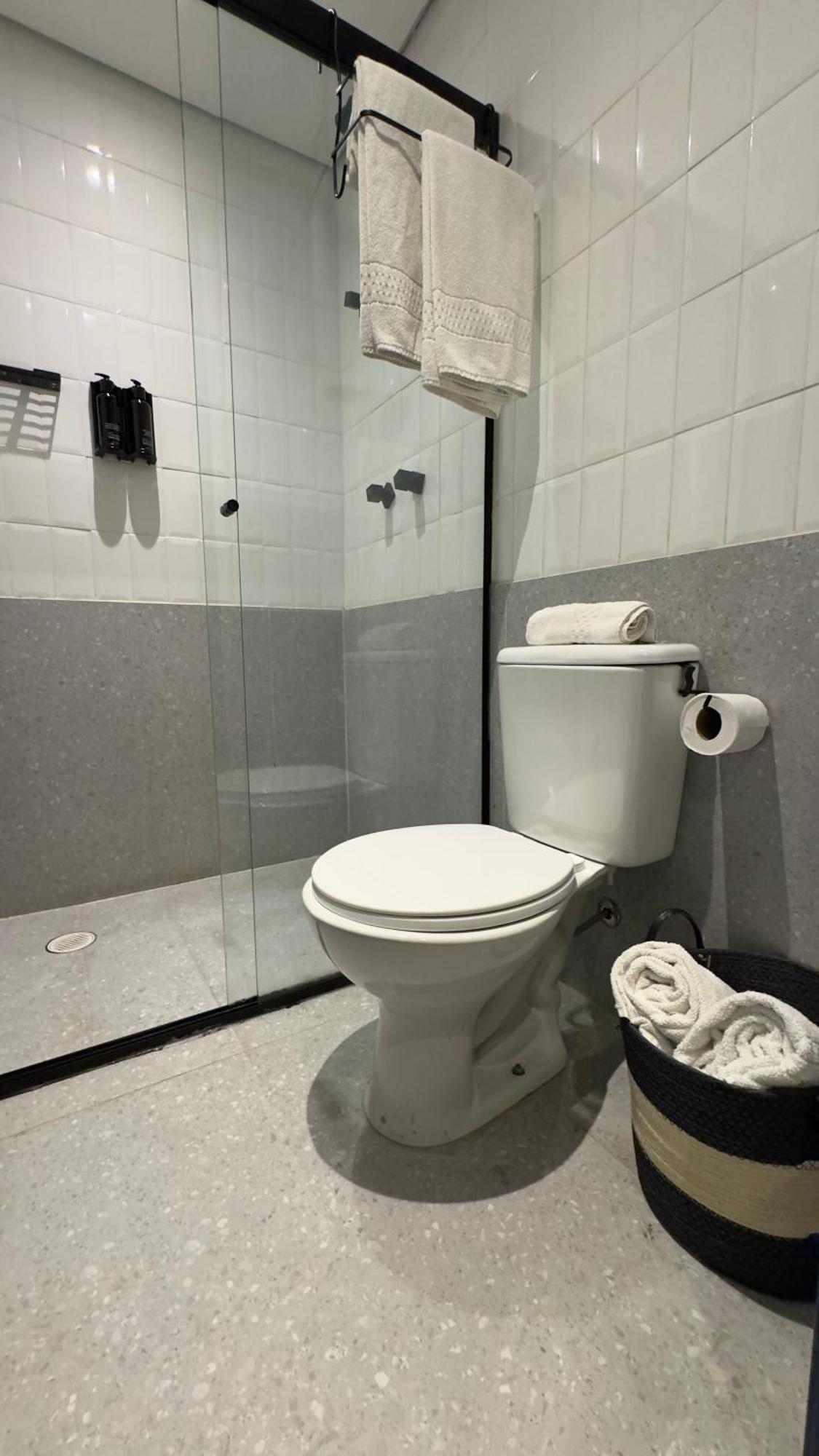 Ape Paulista Alameda Santos Apartamento