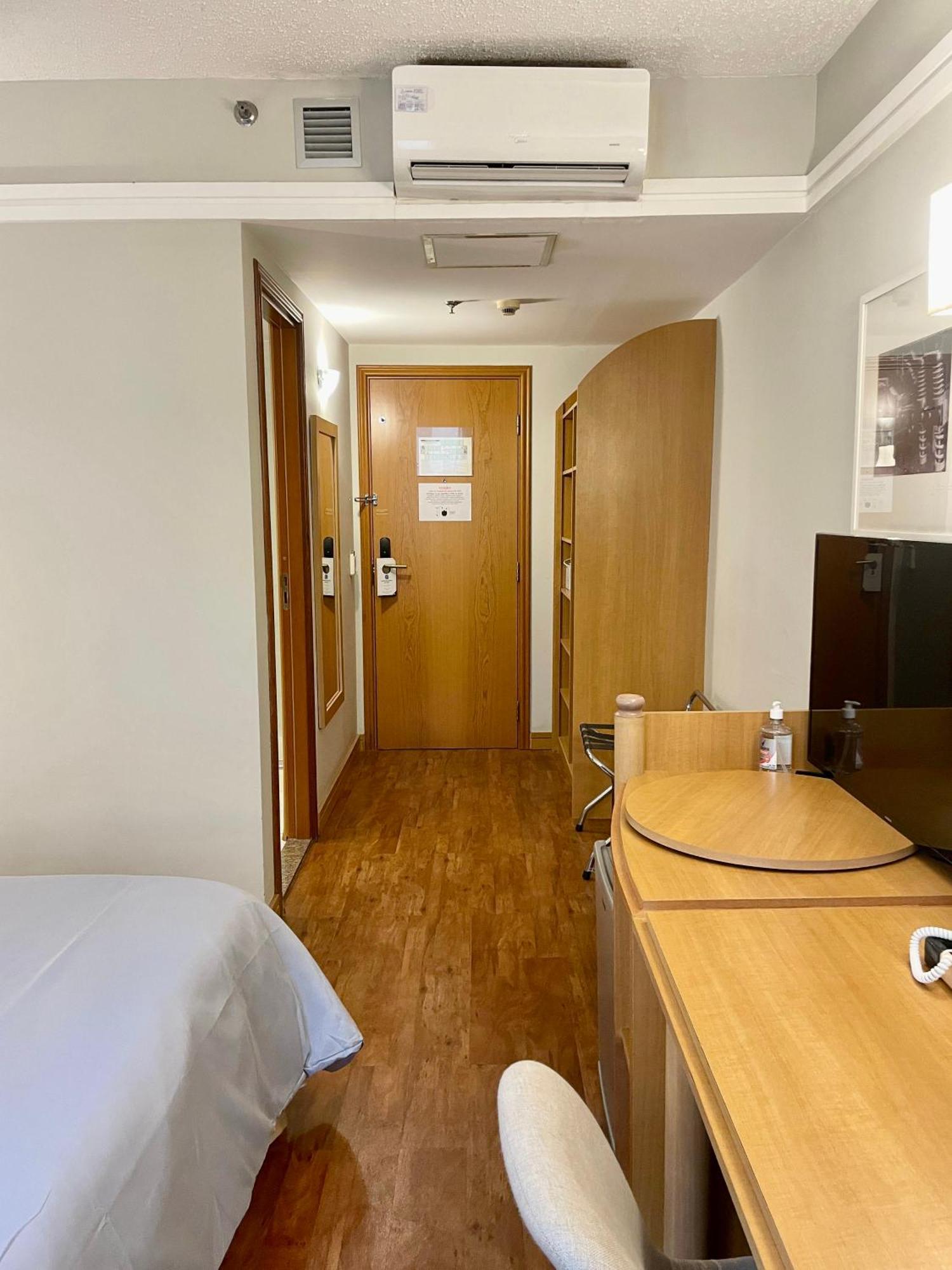 No Slav Downtown Com Vaga Apartment