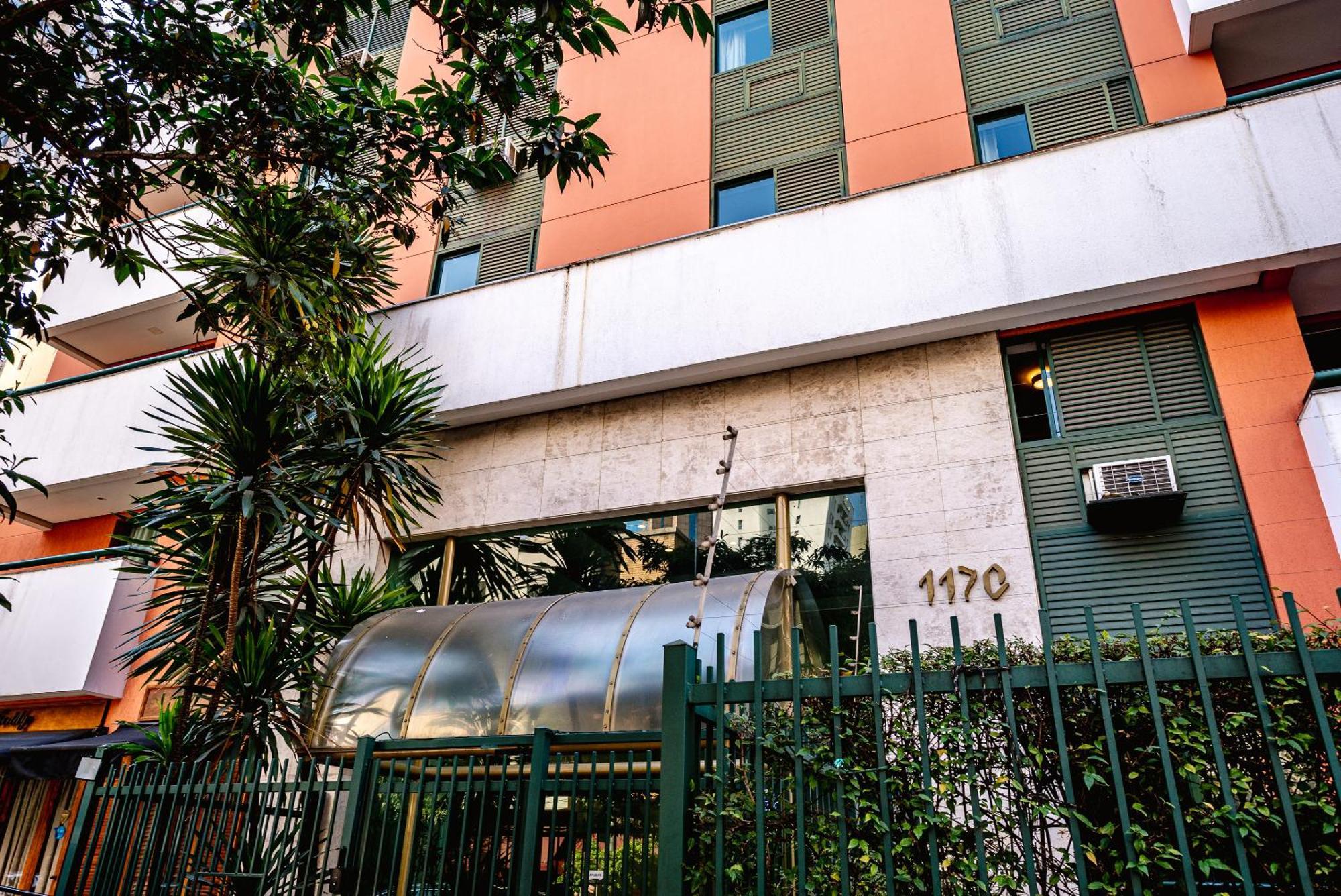 Piscina, Ac, Vaga No Itaim Bibi | Brazilian Corner Apartment *