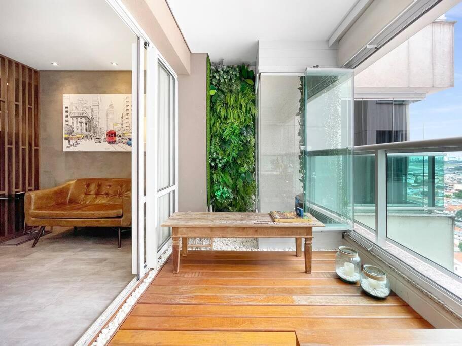 Private Airport View Kitchen Heat Open Pool Apartment
