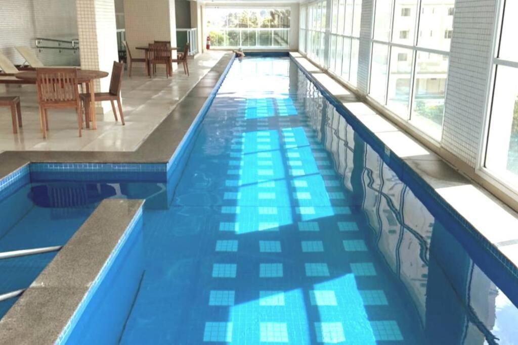 Private Airport View Kitchen Heat Open Pool