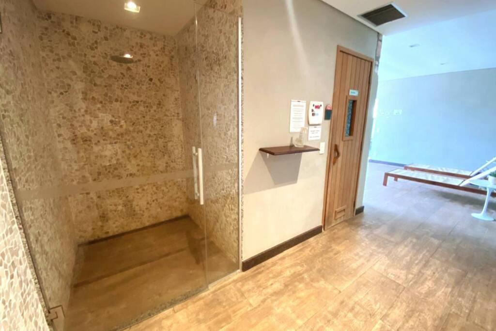 Apartment Private Airport View Kitchen Heat Open Pool