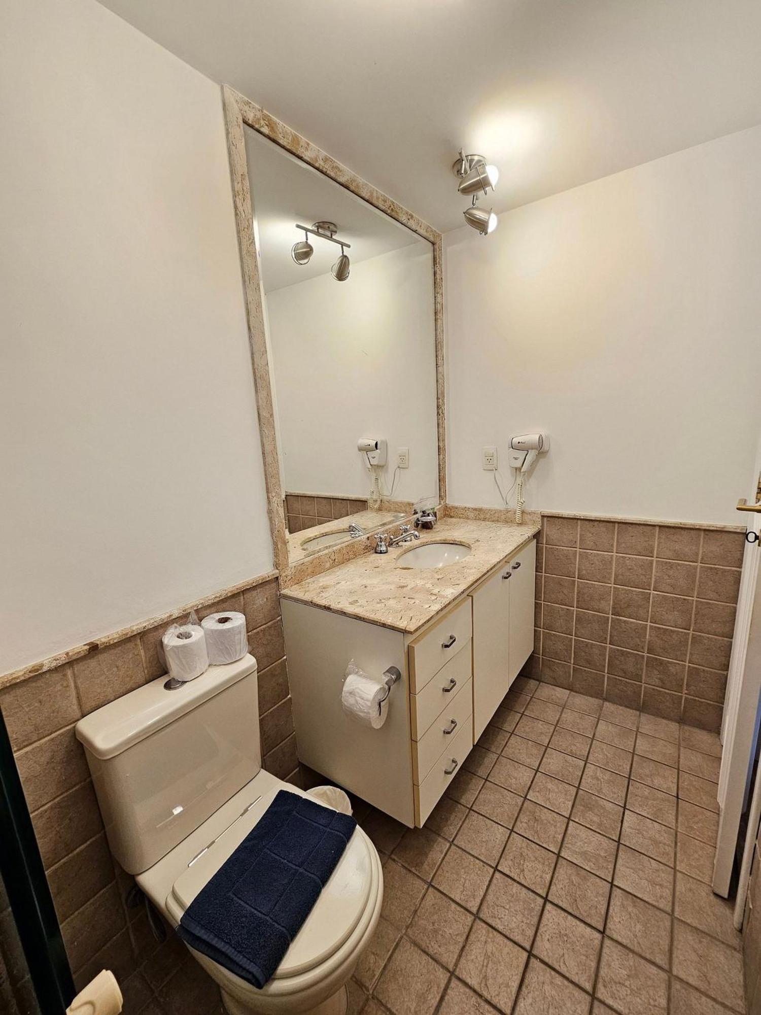 Flat Com Dois Quartos E Dois Banheiros * São Paulo