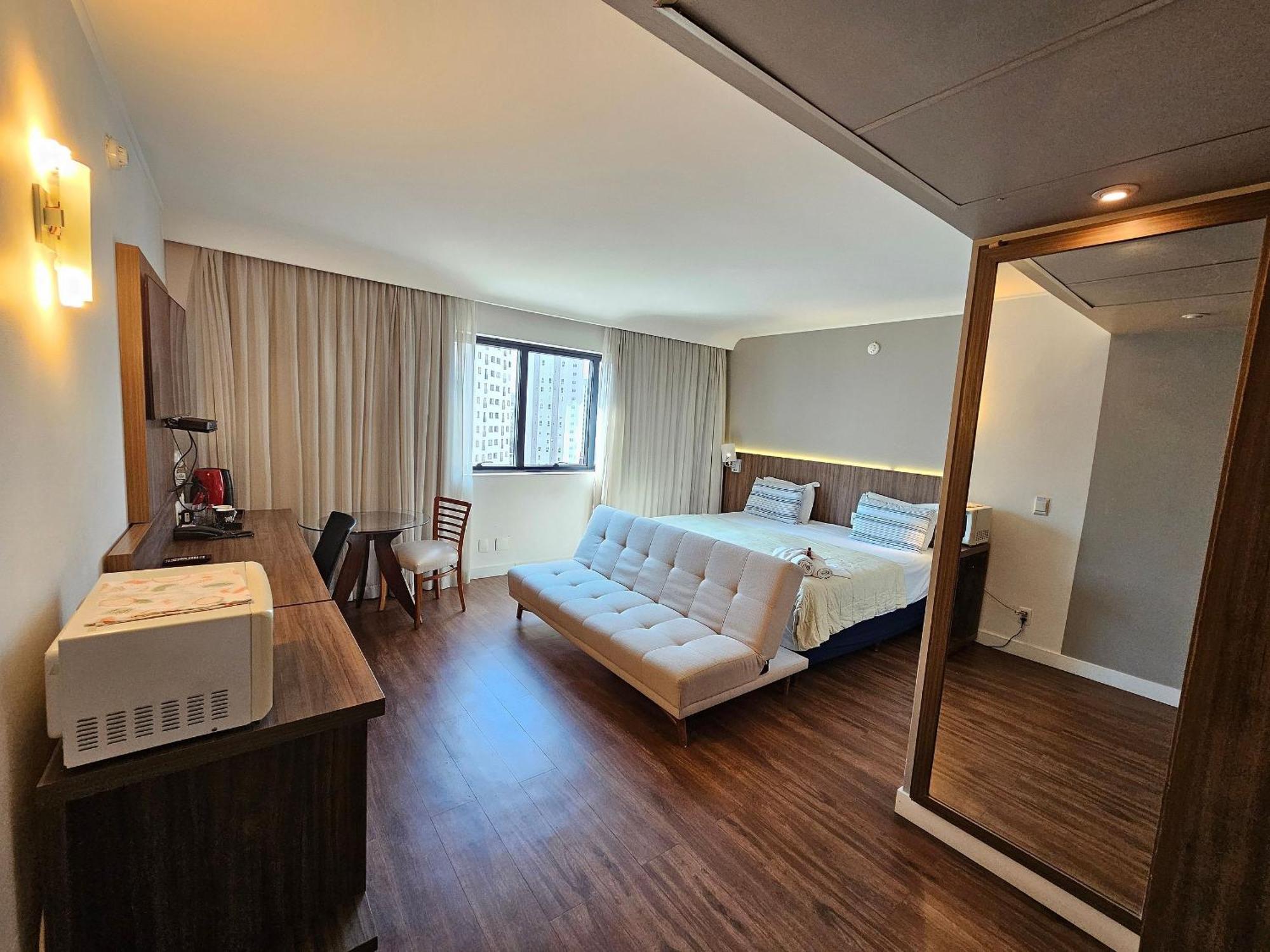 Apartemen Internacional Ibirapuera 2534 *