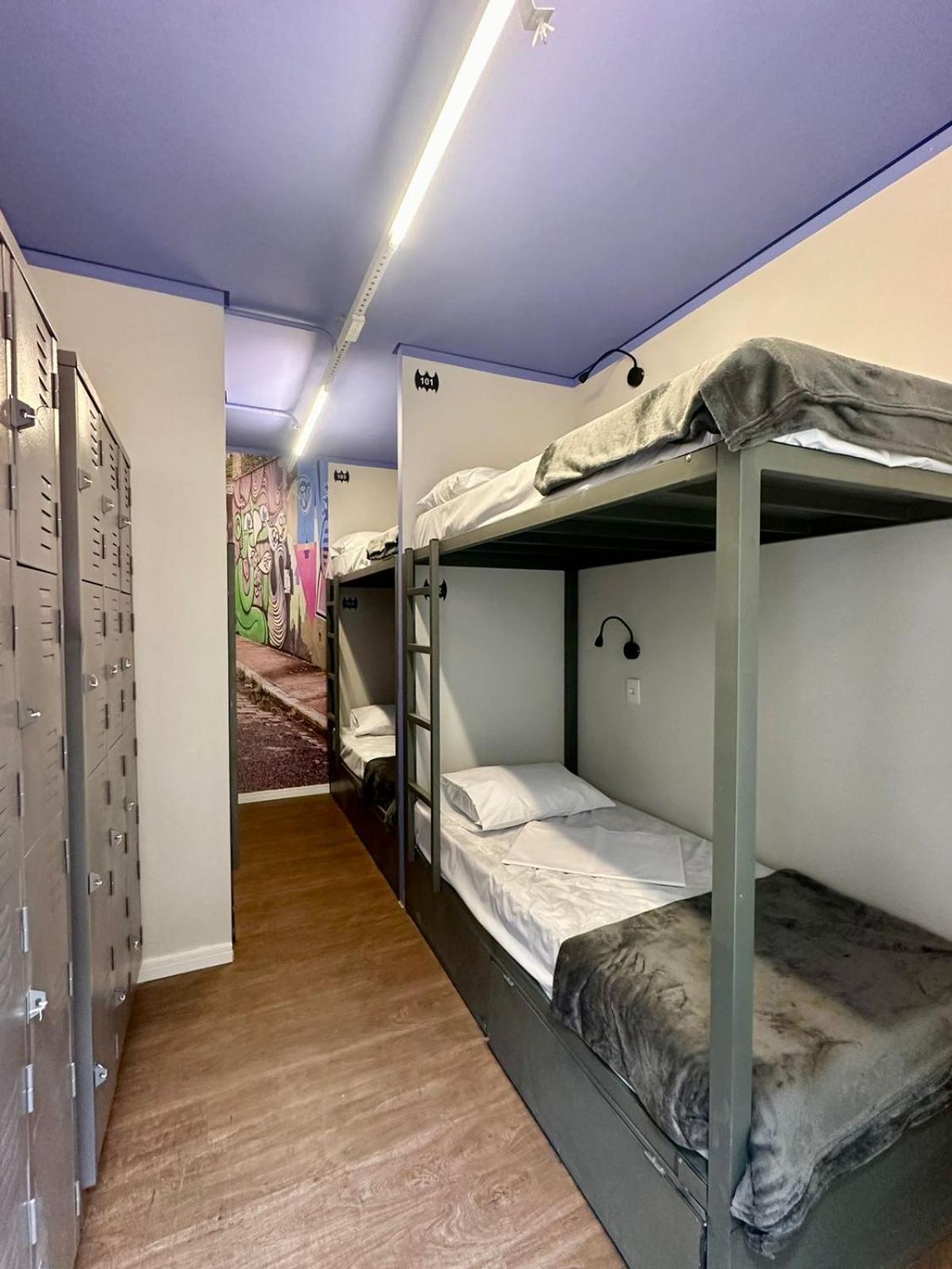011 Hostel *