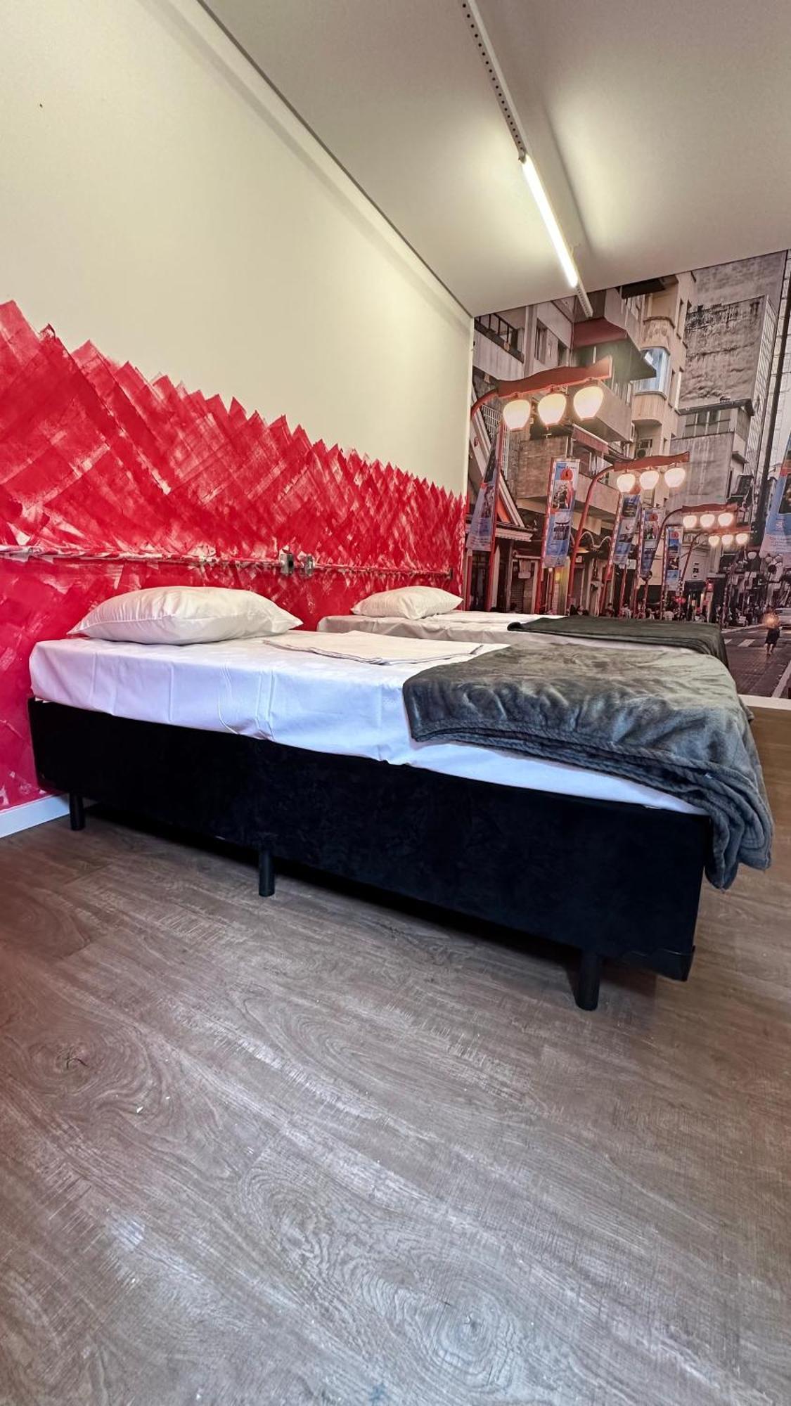 011 Hostel