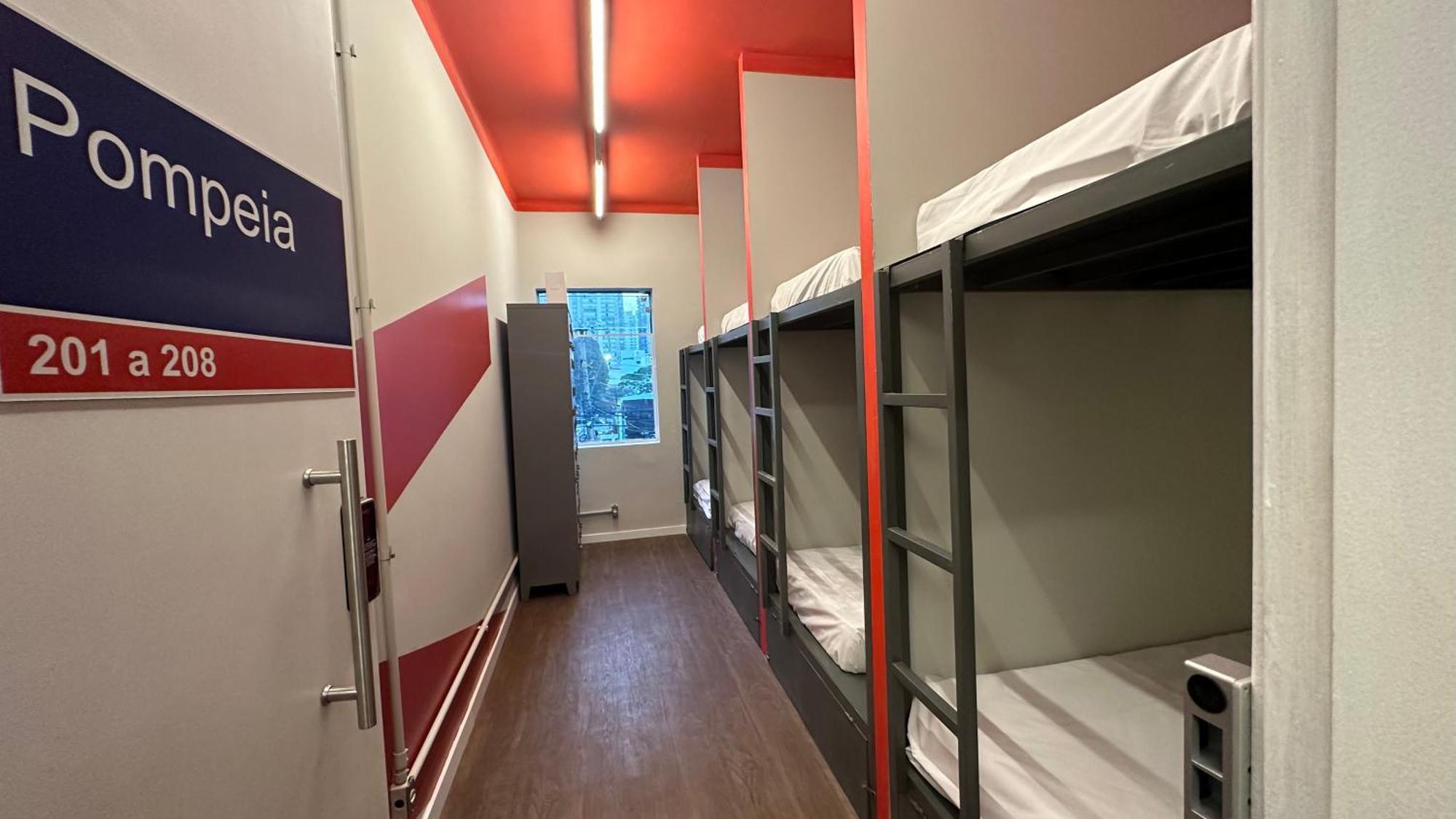 Hostel 011 *