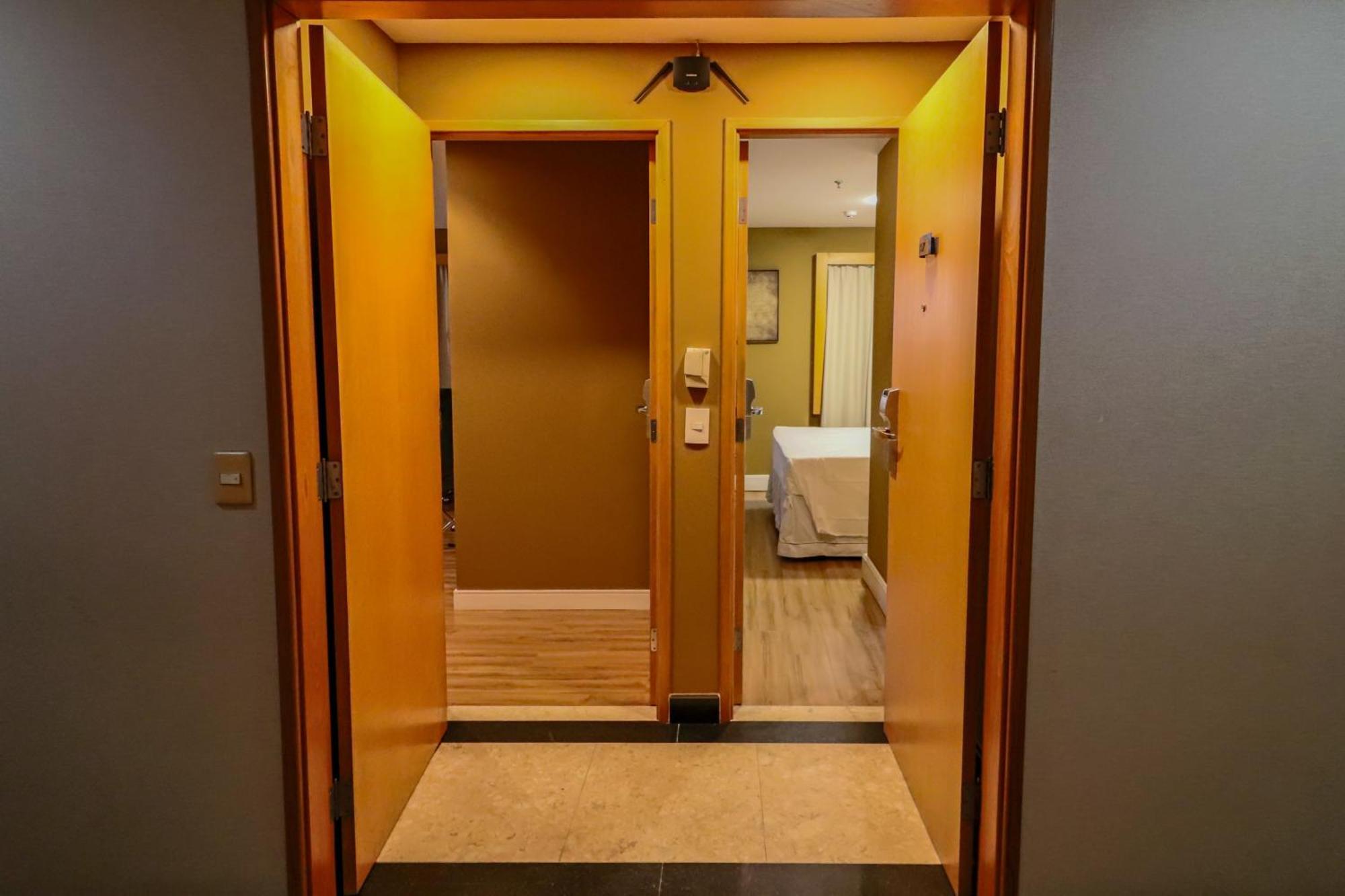 Daire 1707 Flat Com Duas Com Servico De No Itaim Bibi! *