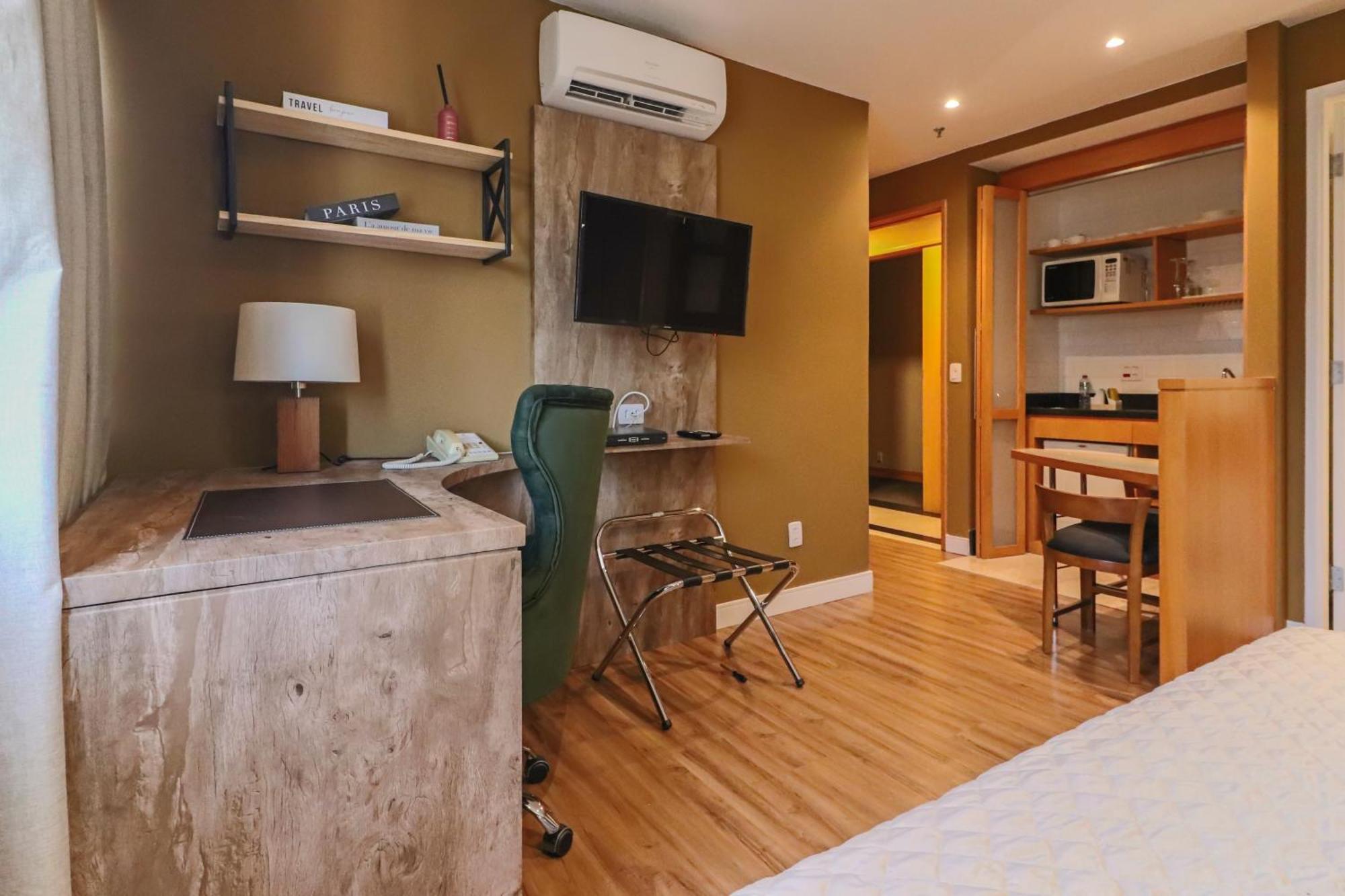 Daire 1707 Flat Com Duas Com Servico De No Itaim Bibi! Sao Paulo