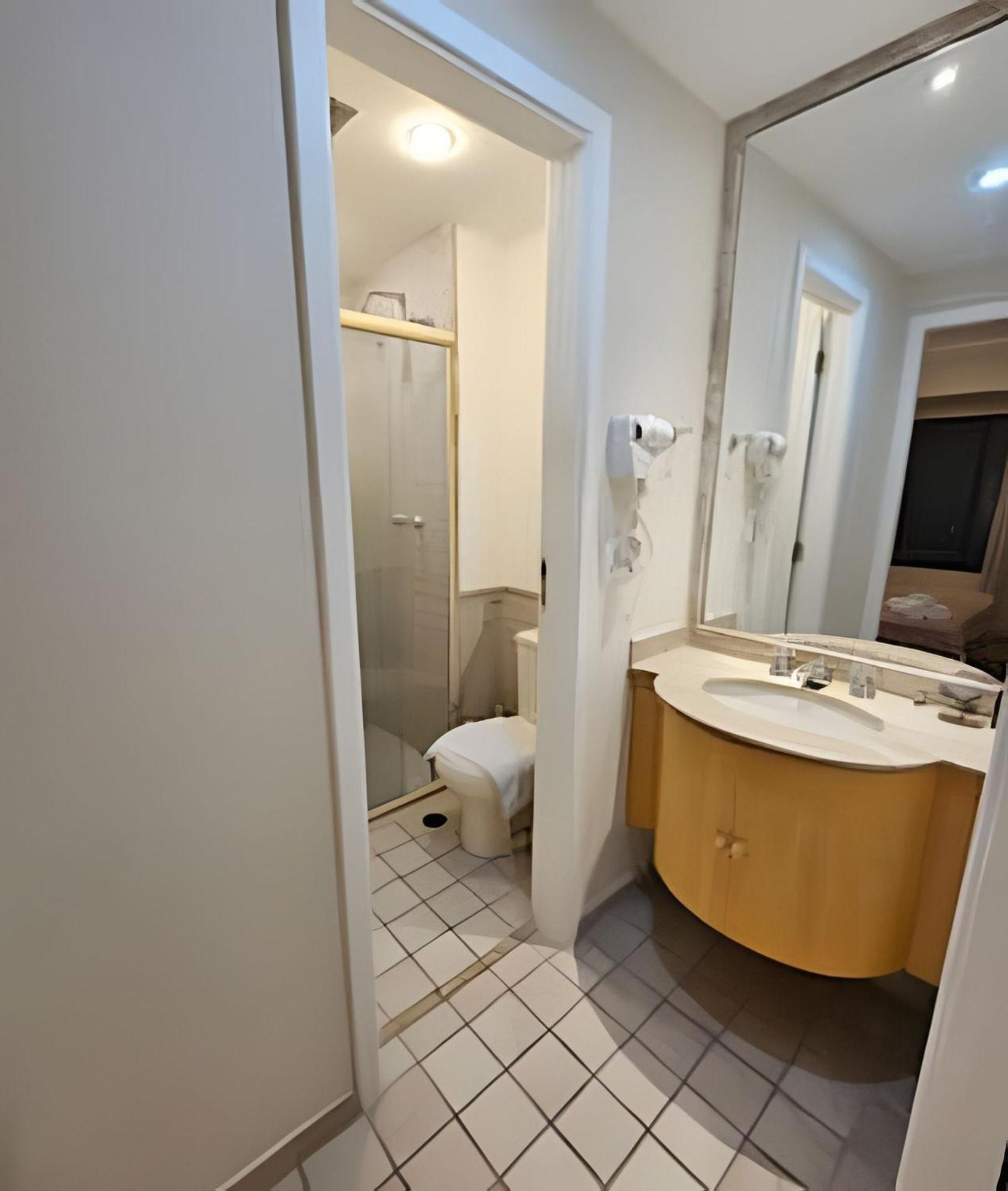 Flat Com E Sala Em Moema Sp