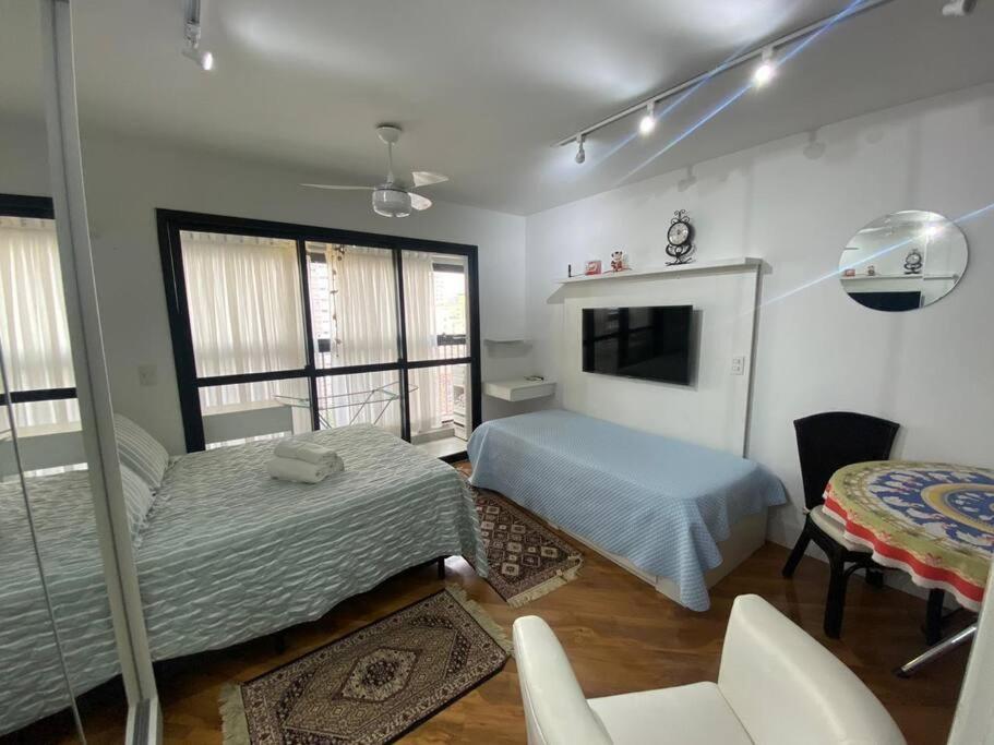 Prox Ao Metro Republica Apartment