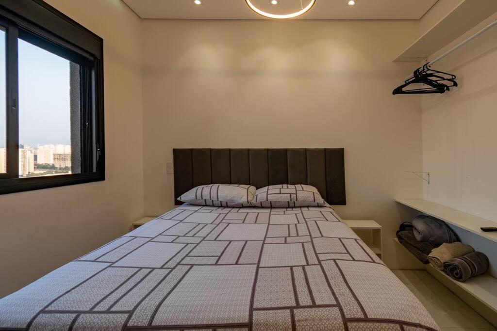 Apto Bras Com Piscina Proximo Ao Centro De Compras