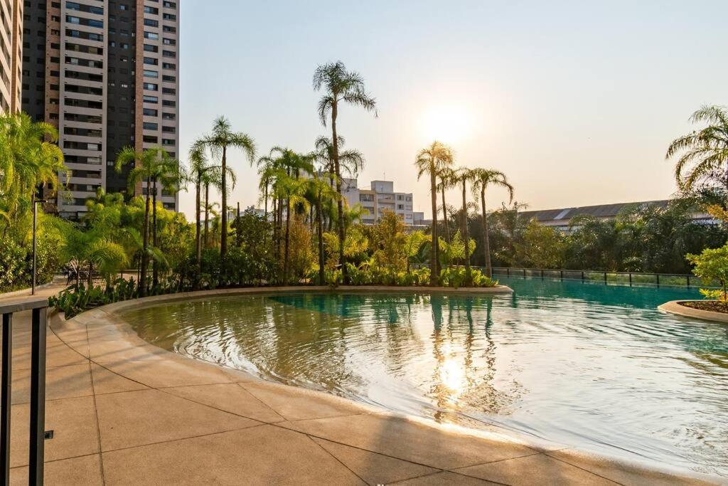 Apto Bras Com Piscina Proximo Ao Centro De Compras