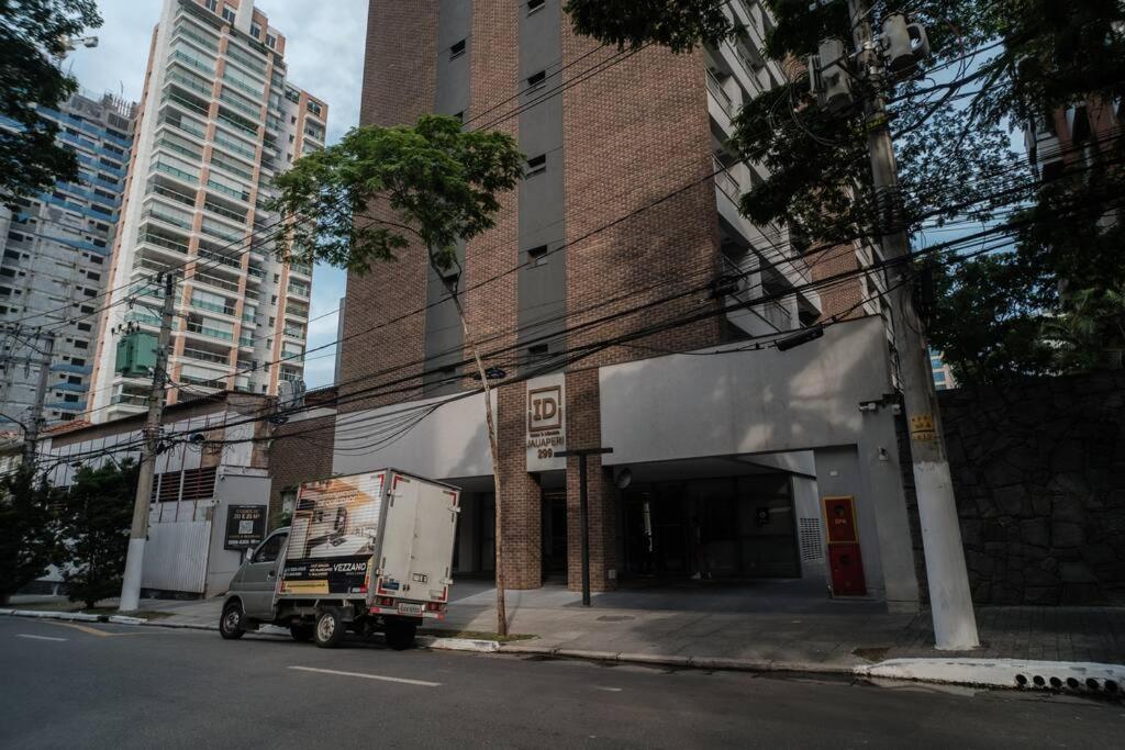 806 Id Jauaperi * Sao Paulo