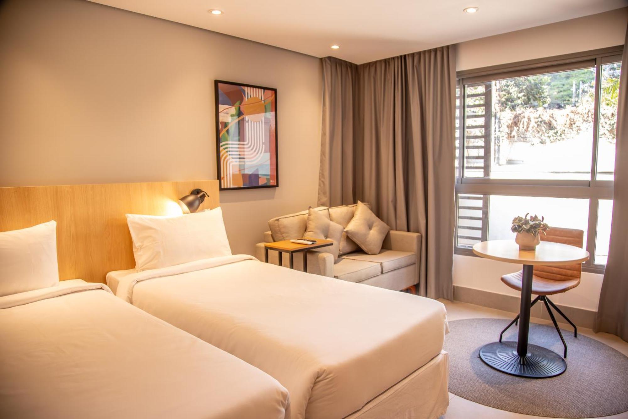 Cozzy Paraiso 4*