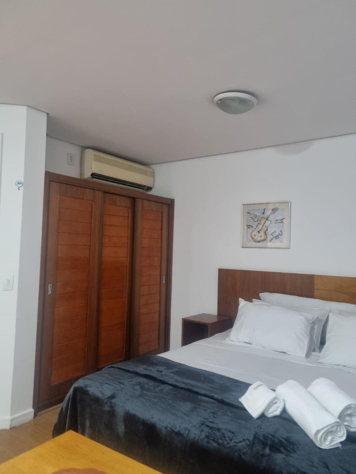 Flat Jamaris 100 Moema Uh1211 São Paulo