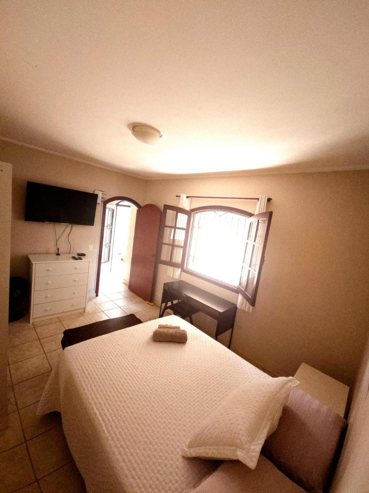 Quartos Aconchegantes Em Sobrado Grande No Meio Do Brooklin *