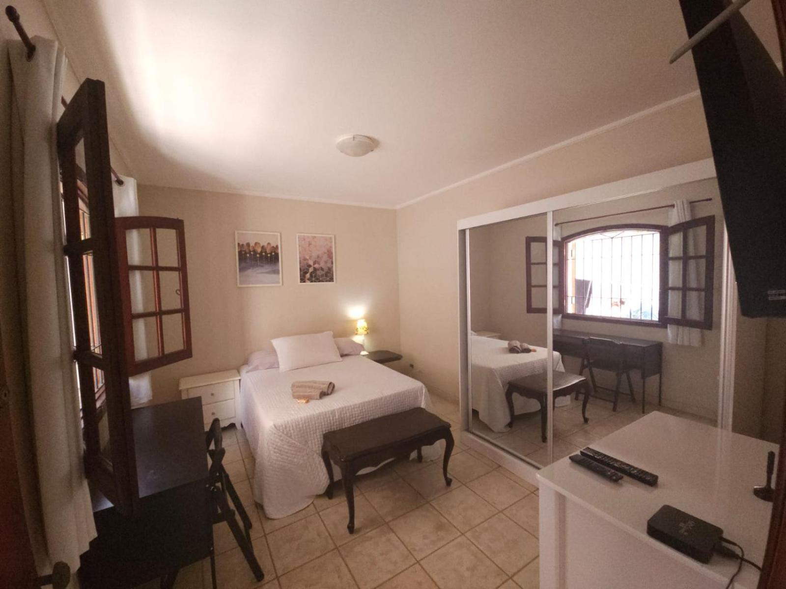 Quartos Aconchegantes Em Sobrado Grande No Meio Do Brooklin * Sao Paulo
