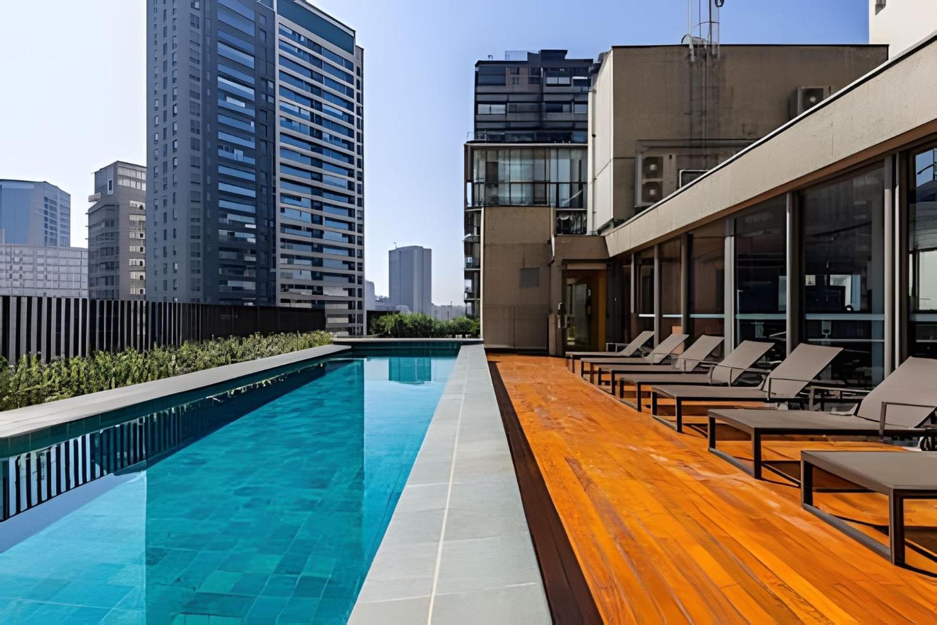 Madalena Completo, Metro /piscina/academia São Paulo