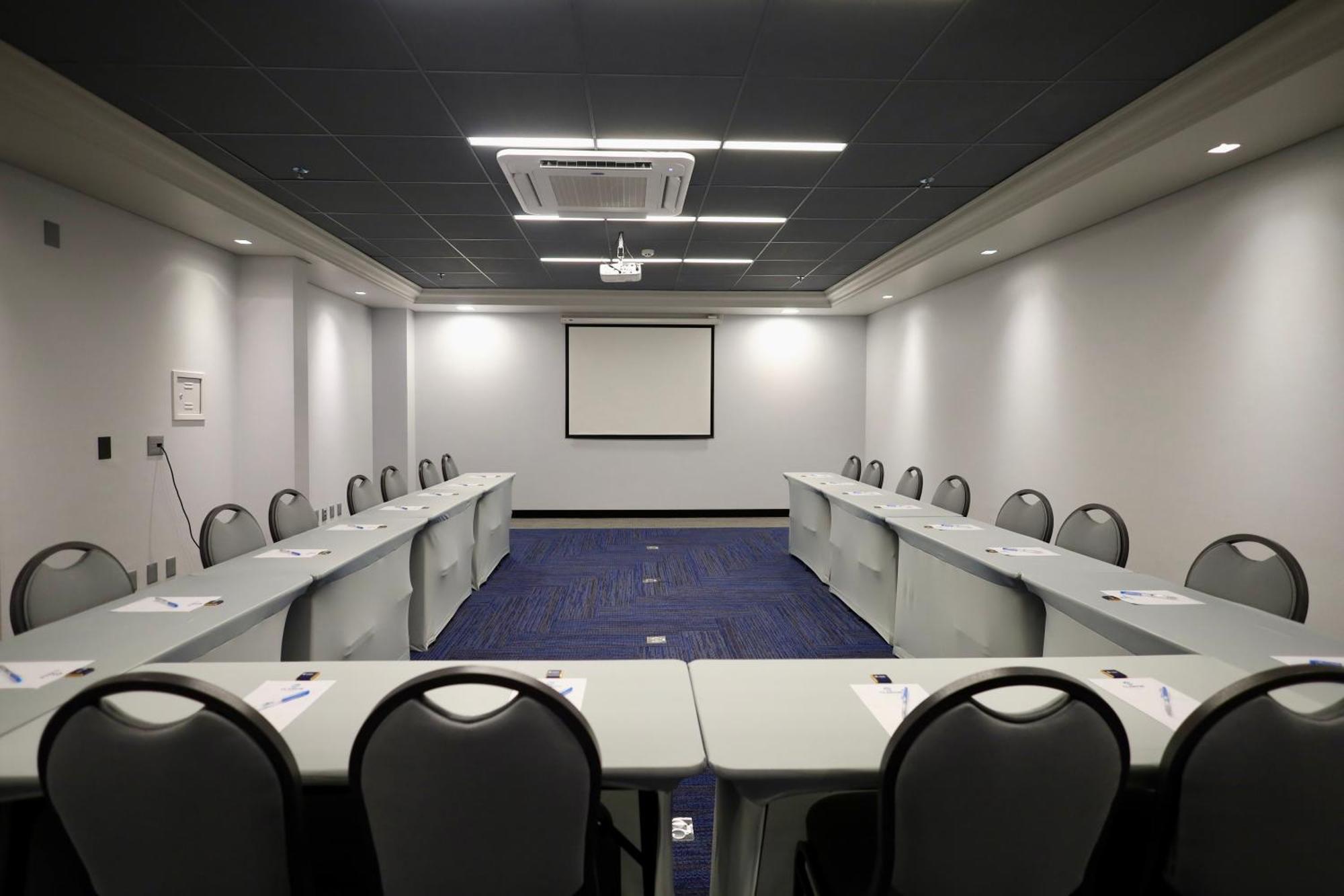 Clarion Faria Lima Hotel