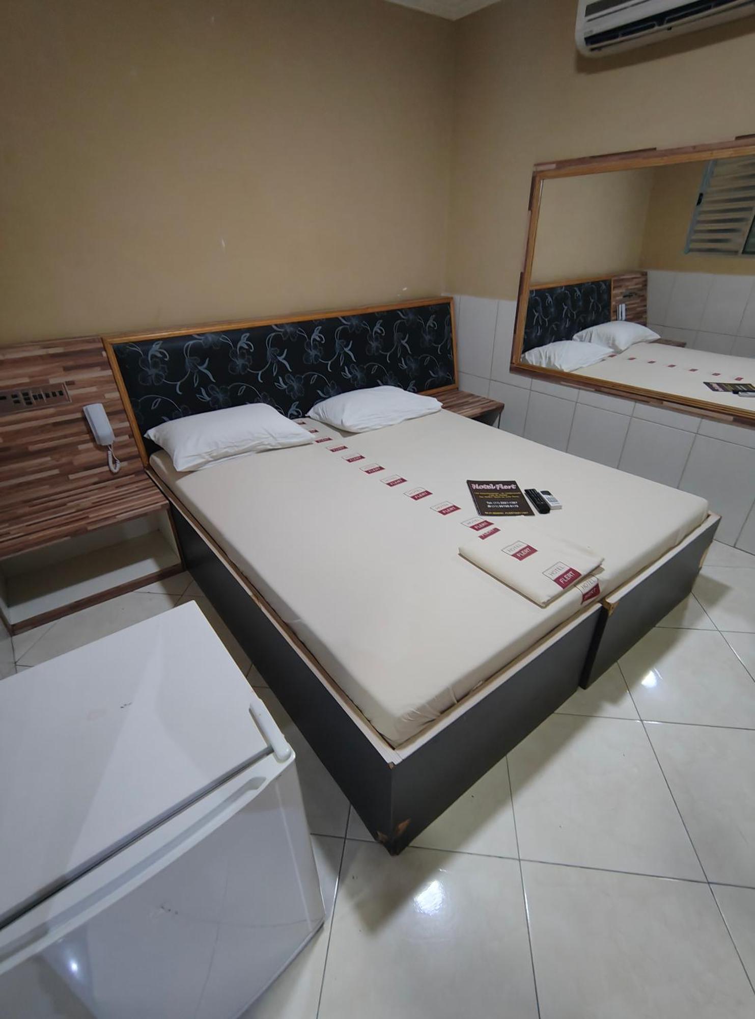 Flert Santana Hotel 2*