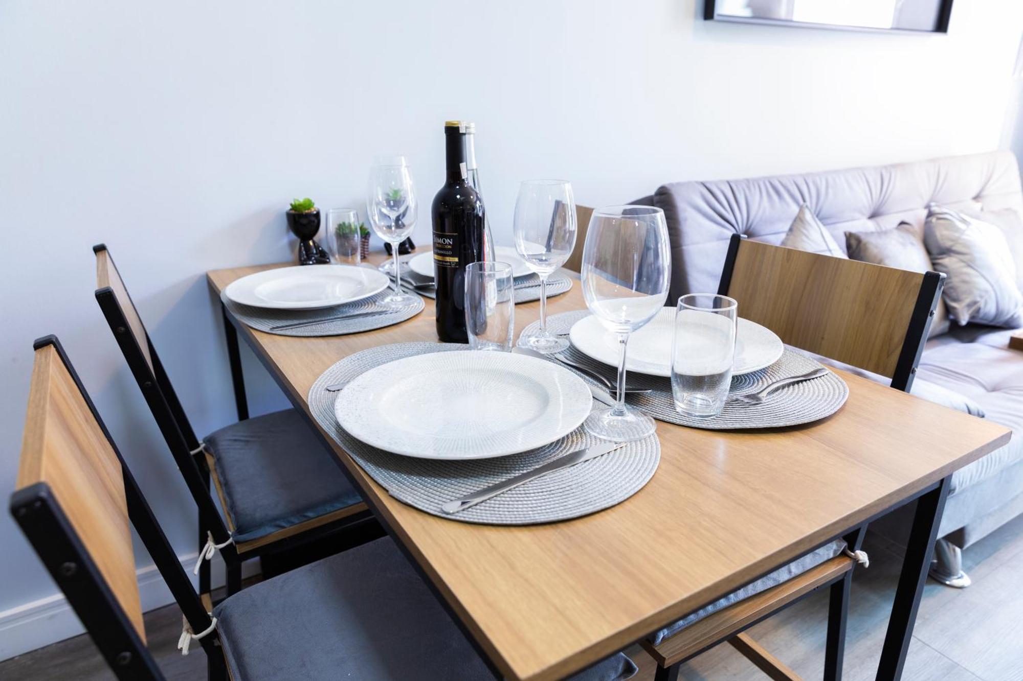 Piscina, Academia, Ac, Vaga | Brazilian Corner Apartment