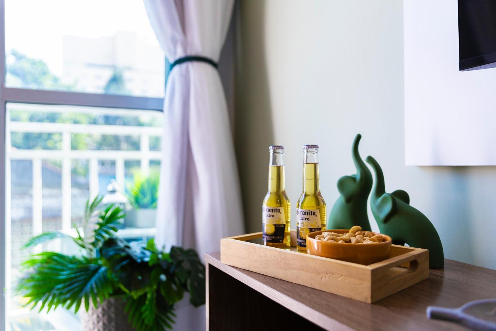 Piscina, Academia, Ac, Vaga | Brazilian Corner Apartment