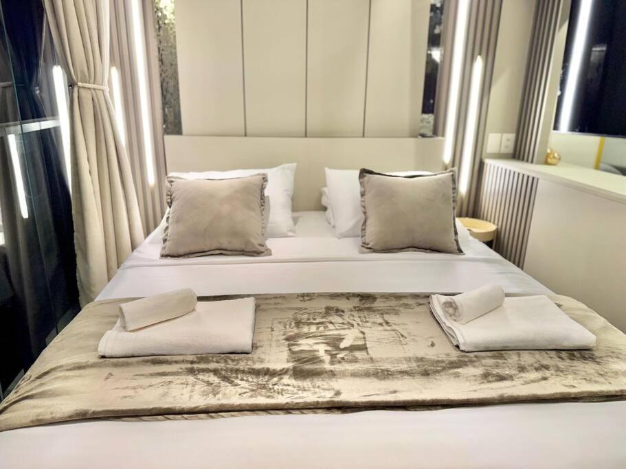 405 - Rentaqui The Prime Moema Apartemen *