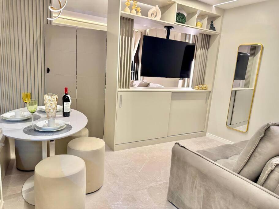 405 - Rentaqui The Prime Moema Apartemen