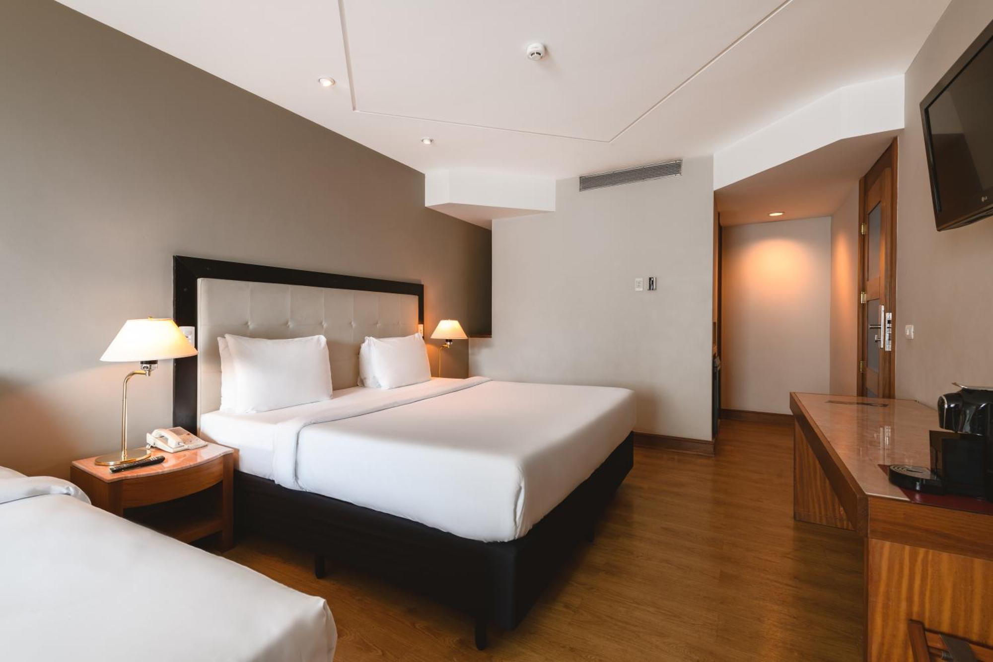Pestana Khách sạn 4*