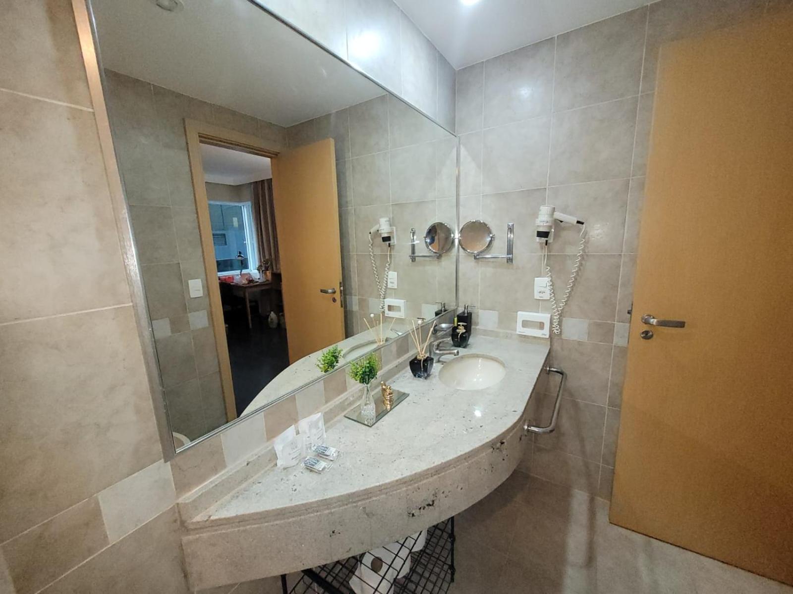 Super Comfort Flats L - Wtc - Com Estacionamento Căn hộ *