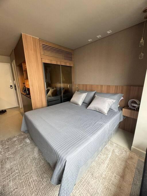 Apartamento Lindo Apto Studio Na R Augusta Para 3 Pessoas, Com Estacionamento!